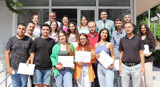 Gençlerin sertifika heyecanı