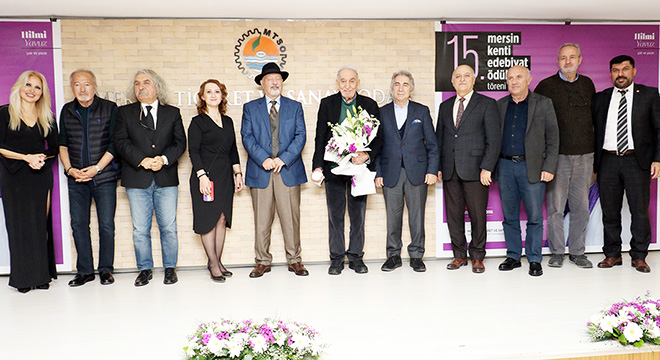 Kent Edebiyat Ödülü Hilmi Yavuz'a verildi