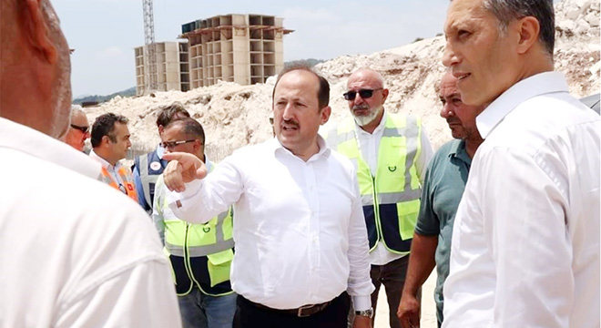 Vali Pehlivan TOKİ inşaat alanını gezdi